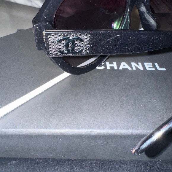 AUTHENTIC CHANEL 5467B 1707/S6 Black Sunglasses Iconic Design - Picture 1 of 8
